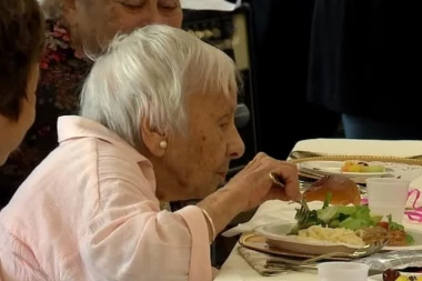 (VIDEO) ONA IMA RECEPT ZA DUGOVEČNOST: Luiz ima 107 godina i kaže da živi tako dugo zato što nikada nije uradila OVO!