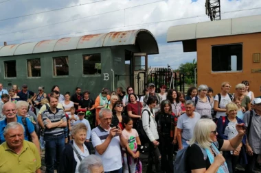 (VIDEO) Nakon Akva voza i "Voz Romantike" saobraća iz Beograda za Jagodinu