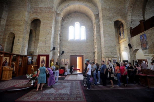 DANAS SLAVIMO SVETOG EVLAMPIJA I EVLAMPIJU: Evo šta treba da uradite za svoje najbliže na ovaj praznik