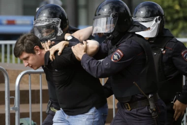Uhapšen muškarac koji je držao taoce u Moskvi!