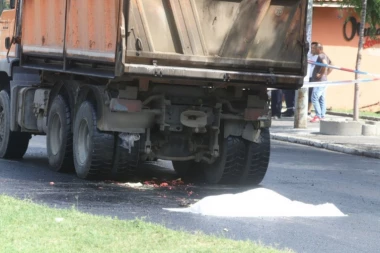 TRAGEDIJA U NIŠU: Kamion pregazio ženu dok je pokušavala da spasi psa