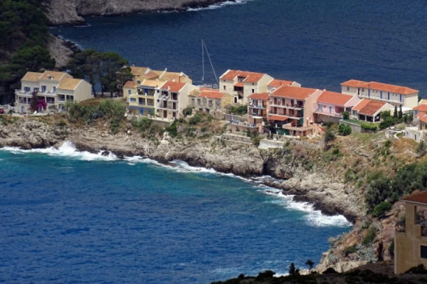 GRČKA NEĆE SPUŠTATI CENE: Letovanje u ovoj turističkoj zemlji koštaće kao i 2019. godine!