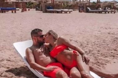 Miljkoviću, izdrži: Lunine se*si fotke preplavile internet, fanovi sažaljevaju Marka!