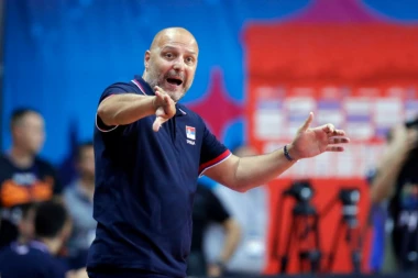 Koliko je samo falio u Kini: Majstor, vođa, lider... Sale biranim rečima govorio o Teu!