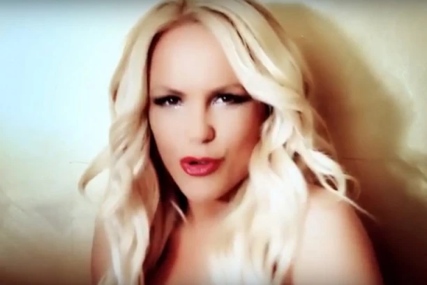 SLAĐANA PETRUŠIĆ IDE U ZATVOR? Bivša rijaliti učesnica OSUĐENA zbog PREBIJANJA Jelene Golubović!