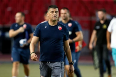 "PUKLE" DVE "BOMBE" U JEDNOM DANU! Milojević se VRAĆA u Zvezdu, a sa njime stiže i VELIKI ljubimac delija!