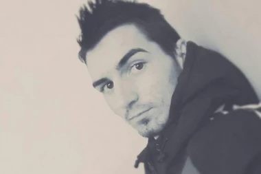 Otišao je po pozivu na vožnju i poginuo! Živeo sa majkom, planirao da se ženi! Tuga i neverica u kući tragično stradalog taksiste