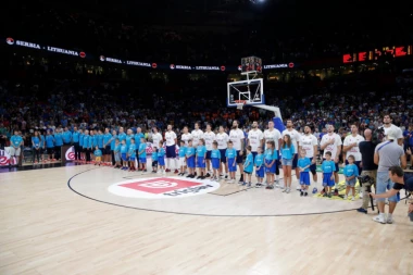 Gladijatorska borba u OAKA areni: Srbija na krilima Bogdanovića i Bjelice srušila Grčku posle produžetka i osvojila Akropolis kup!