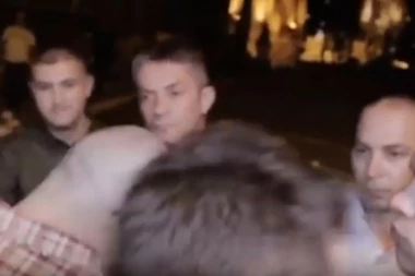 (VIDEO) Ovako su demonstranti spremali haos!