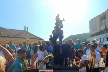 (FOTO) Palma u Guči: SRPSKA TRUBA VIŠE NIKADA U RATU, SAMO ZA VESELJA!