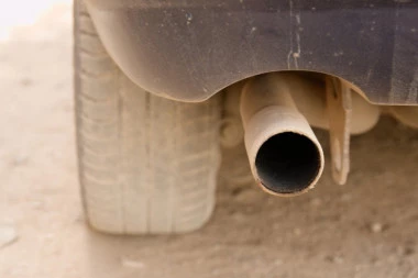 Kako da proverim da li će moj auto proći ispitivanje izduvnih gasova na tehničkom?