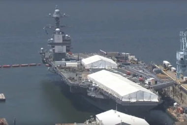 Američka vojna tehnologija posustaje: Na najvećem nosaču aviona ne mogu da reše problem dopremanja municije