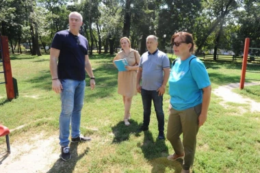 Dejan Tomašević i i partneri iz UNICEF-a posetili lokaciju na Adi Ciganliji gde će se izgraditi inkluzivno igralište!