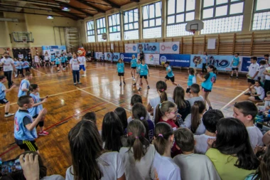 NA REDU JE MEĐUNARODNO FINALE SPORTSKIH IGARA MLADIH: Deca iz Srbije sad biju bitke u Splitu!