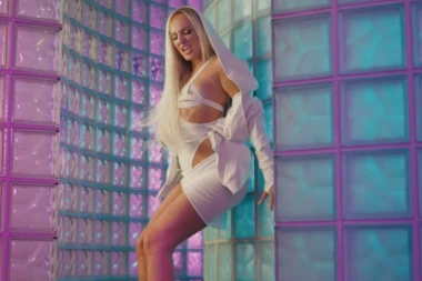 Luna zakazala nastupe: Pevaće rame uz rame sa ovim zvezdama!