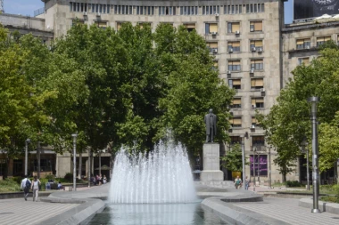 (FOTO) PRAĆNUO SE ŠARANČIĆ! HIT slika iz centra Beograda slatko će vas nasmejati!