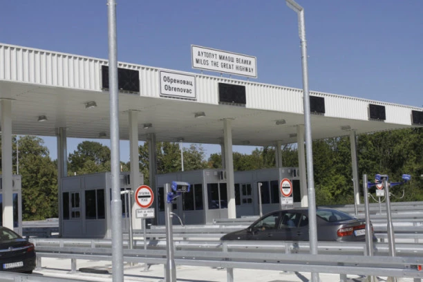 VOZAČI, NA PRVE ZNAKE UMORA MORATE REAGOVATI! Upozoravaju iz AMSS - opasnost se udvostručila!