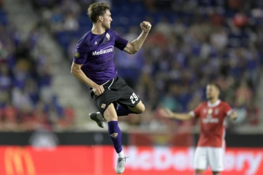 Srbin utišao Napulj: Vlahović ušao sa klupe, pa pokazao klasu!