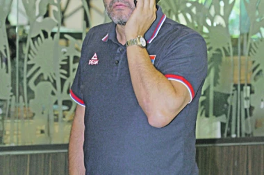 "Ne treba da žalimo za titulama, nego za životima"