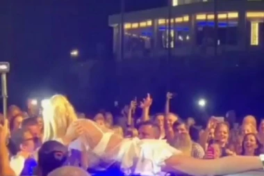 Folk zvezda kao cirkuska plesačica: Zašto je Brena poludela žena?!