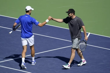 FEDERER I NADAL SU BIVŠI: Legenda "belog" sporta predviđa DOMINACIJU jednog čoveka!