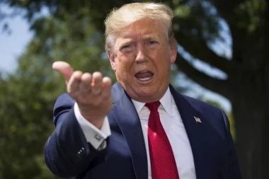 ŠOK OBRT U SAD! Tajkuni podržali Trampa: Lek za pandemiju ne sme da bude gori od samog problema