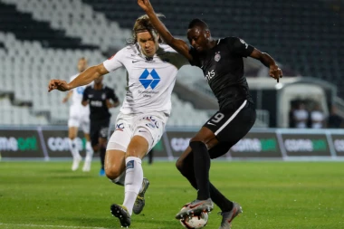 Sadik mora da se pravda "Grobarima" zbog telefoniranja: Izvinite...