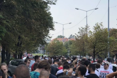 Zvezda od prodaje karata zaradila...