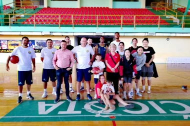 Marina Maljković pružila podršku dečaku koji igra najtežu utakmicu!