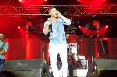 (VIDEO) Počeo je Music Week: Spektakularno veče do četiri ujutru, festival otvorio Saša Kovačević!