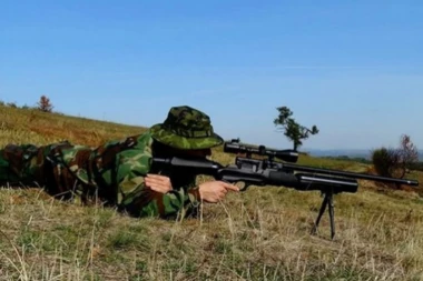 Učio sam ga da bude pošten čovek, ne znam šta ga je navelo da počini krvavi pir: Otac ubice iz Jabukovca zanemeo kad su mu rekli da je Davor ubio četvoro ljudi