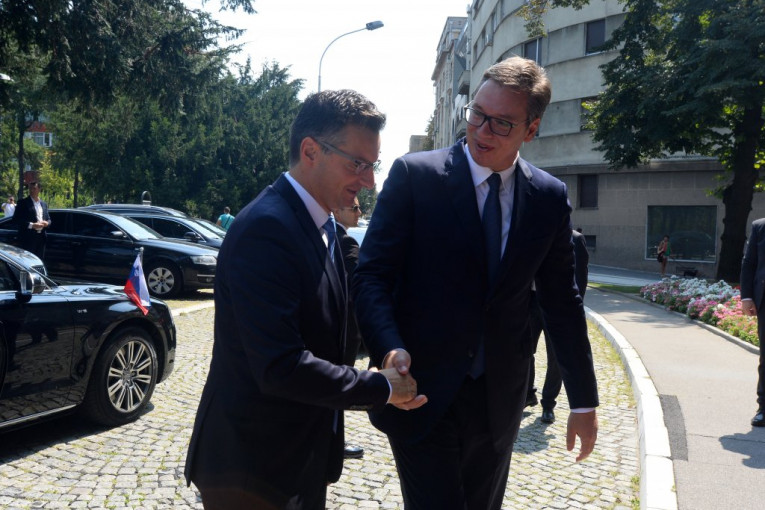 Vučić sa Šarecom: Slovenija važan ekonomski partner