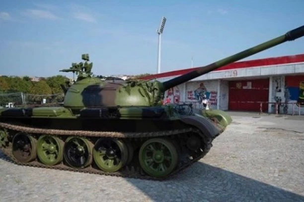 "PAKAO - IME MU JE MARAKANA"! Brutalan tekst Švajcarca: "Čućete srce kako vam pada u pantalone"!