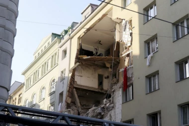 Srušio se deo zgrade u Ukrajini: Ima MRTVIH, traga se za preživelima!