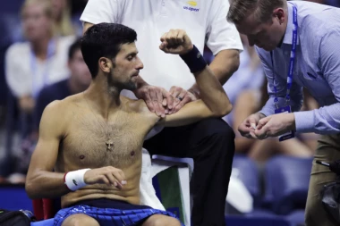 ŠOK: Nole mora na operaciju!