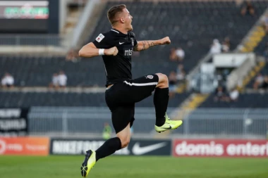 (VIDEO) LUDILO BIVŠEG NAPADAČA PARTIZANA: Ožegović EKSPLODIRAO u petardi Adane!