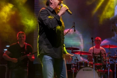 Haris Džinović razgalio Leskovac nakon pripreme najveće pljeskavice na svetu!