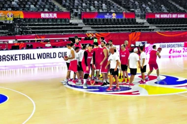 "ORLOVI", SMAŽITE  ANGOLU ZA DORUČAK