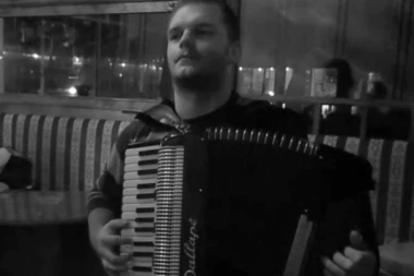 Tragično preminuli harmonikaš na fejsbuku objavio stravičnu fotku pre smrti: Da li je sve predvideo?!