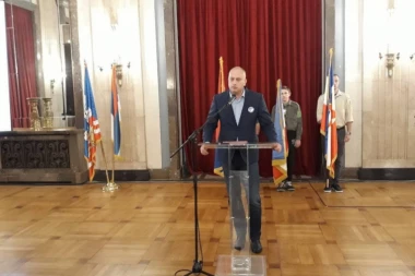Eminović: Đilas neće biti upamćen kao graditelj svog grada već kuće za Velikog brata