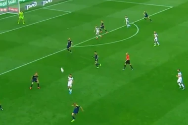 (VIDEO) Najbolja odbrana gola IKADA za prvo mesto na tabeli!