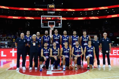 FIBA: Bez poraza od februara, Srbija i dalje prvi favorit za ZLATO!