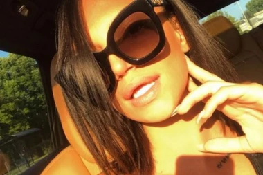 Raskalašna Tara: Ima samo 19 godina i dugačak spisak poznatih muškaraca sa kojima je bila!