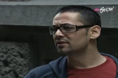 Od njega se trese cela estrada! Možete li da pogodite ko je čovek sa slike?!