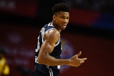 "Isprašio je gu*icu Janisu" - Legendarni američki trener burno reagovao na reči Ace Petrovića!