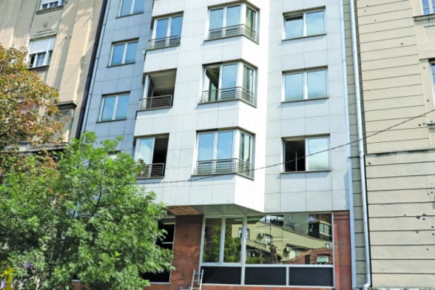 BRAČNI PAR IZ BEOGRADA RAZBESNEO OGLASOM! Besplatan smeštaj uz SAMO JEDAN uslov!