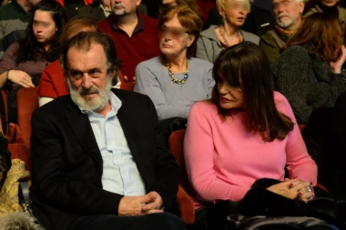 LICEMER! Vuk pljuje Moskvu, a Dana od Rusa uzela milion evra!