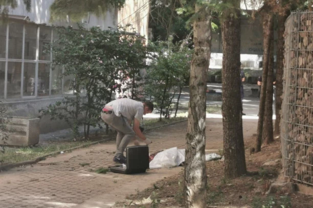 TELO MUŠKARCA (35) NAĐENO U PANČEVU: Komšije čule tup udarac, sumnjaju da je pao sa zgrade