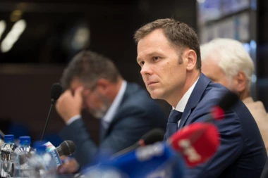 "NAPISAĆU NOVI DOKTORAT, NIJE PROBLEM"