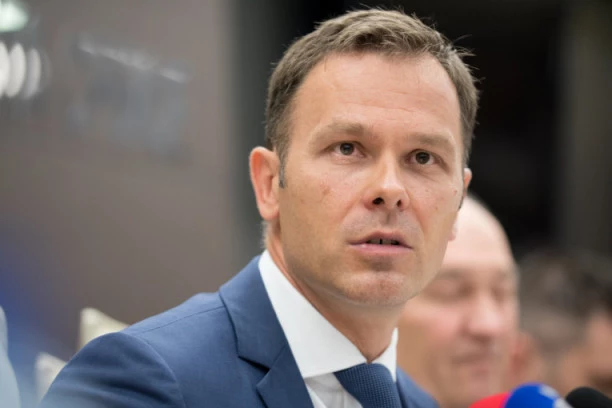 NOVE SUBVENCIJE OD PONEDELJKA: Pogledajte da li ste na spisku!